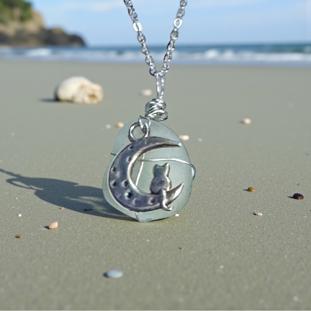NWT OOAK Handmade Surf Tumbled Sea Glass & Cat Moon Pendant Necklace